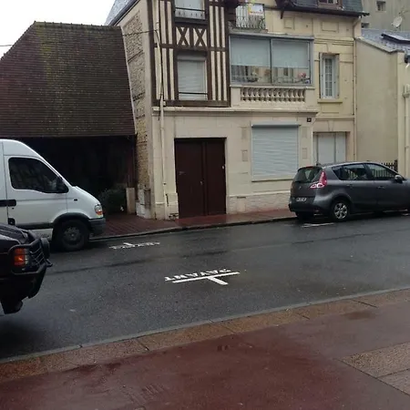 Chez Michelle Deauville